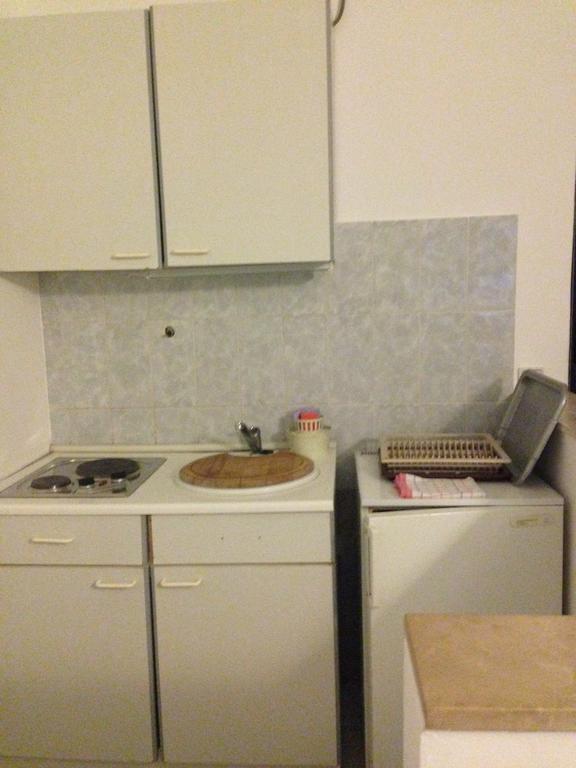 Guest House Alek Vrboska Ruang foto