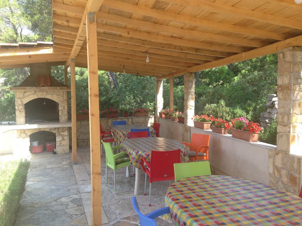 Guest House Alek Vrboska Bagian luar foto