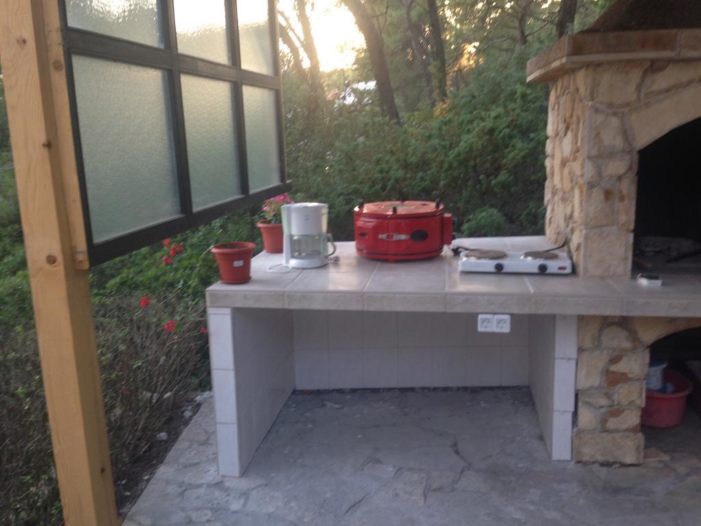 Guest House Alek Vrboska Bagian luar foto